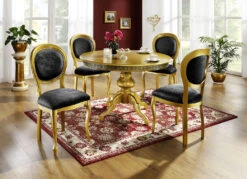 Italienischer Esstisch