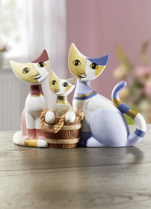 Katzenfamilie Aus Hochwertigem Porzellan