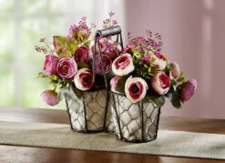 Ranunkeln Im Metall-Körbchen