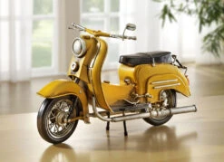 Simson-Roller Von Hand Gefertigt Und Bemalt