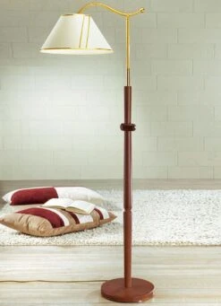 Stehleuchte Mit Schwenkschirm -Heim Schmücken Geschäft stehleuchte mit schwenkschirm farbe nussbaum