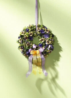 Wandkranz Aus Kunst- Und Textilmaterial